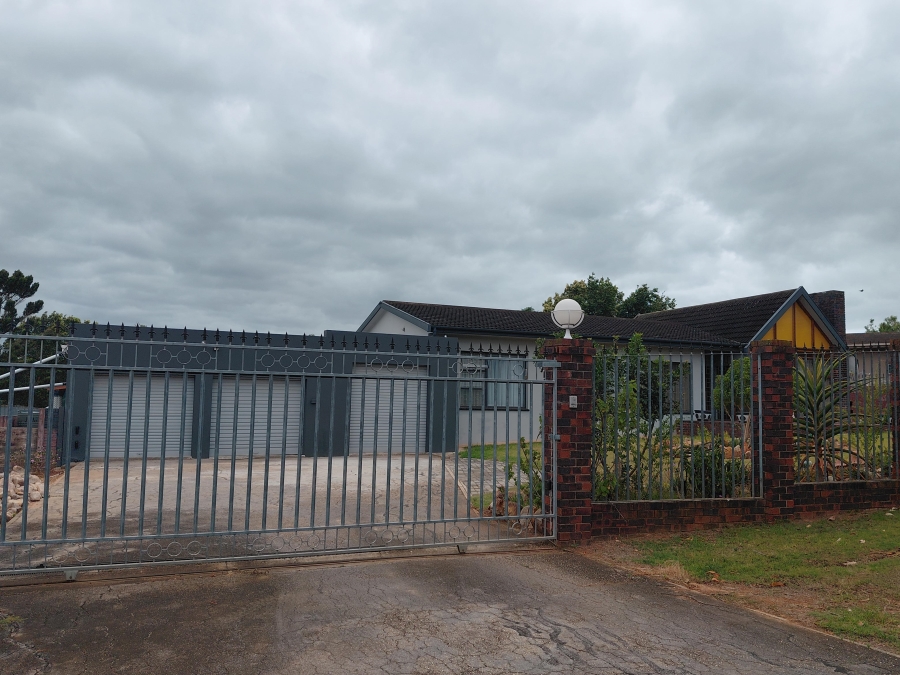 4 Bedroom Property for Sale in Vanes Estate Eastern Cape